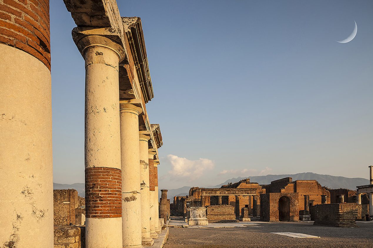 Italy, Pompei, the ruins: il foro